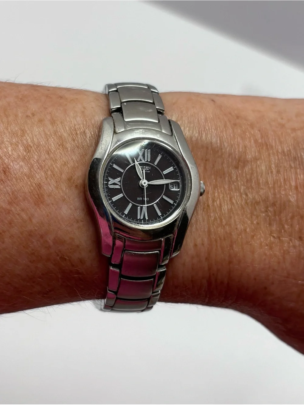 Citizen Eco-Drive Women's Stainless Steel WR100 Black Dial Date Watch + 2 Links - Picture 2 of 5